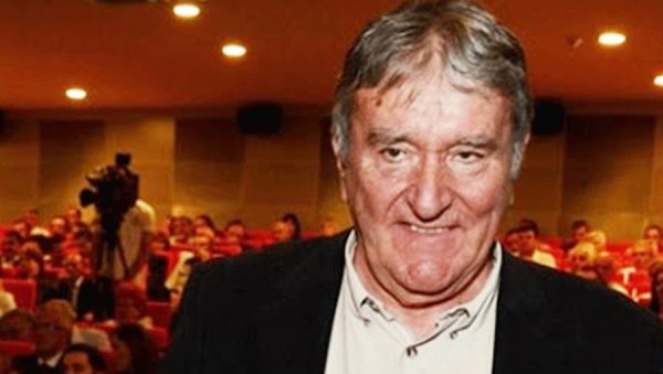 ХЕРОЈ ИЗ УЛИЦЕ НАРОДНИХ ХЕРОЈА: Миодраг Скале Гвозденовић није заборављен у свом родном Никшићу ХЕРОЈ ИЗ УЛИЦЕ НАРОДНИХ ХЕРОЈА: Миодраг Скале Гвозденовић није заборављен у свом родном Никшићу
