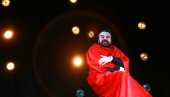 „ДЕМОКРАТИЈА“ - НА ДЕЛУ: Бурним аплаузом испраћен ансамбл Београдског драмског „ДЕМОКРАТИЈА“ - НА ДЕЛУ: Бурним аплаузом испраћен ансамбл Београдског драмског