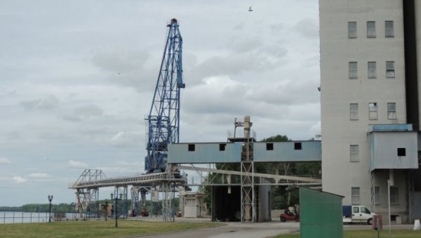 ПОСАО ЗА 120 ЉУДИ: У саобраћај на Дунаву код Богојева улаже се 60 милиона евра ПОСАО ЗА 120 ЉУДИ: У саобраћај на Дунаву код Богојева улаже се 60 милиона евра