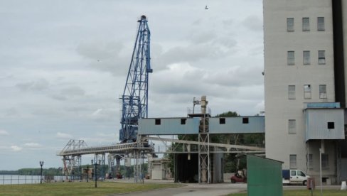 ПОСАО ЗА 120 ЉУДИ: У саобраћај на Дунаву код Богојева улаже се 60 милиона евра ПОСАО ЗА 120 ЉУДИ: У саобраћај на Дунаву код Богојева улаже се 60 милиона евра