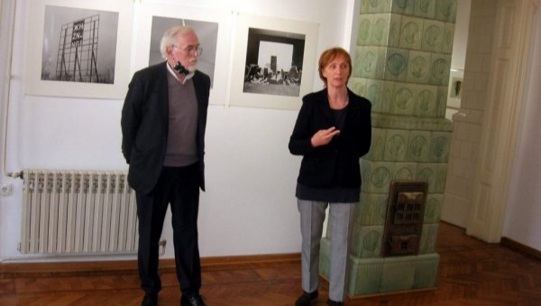 РАЗГОВОР СА АУТОРОМ: У Уметничкој галерији Крушевац сусрет Бранимира Карановића са публиком РАЗГОВОР СА АУТОРОМ: У Уметничкој галерији Крушевац сусрет Бранимира Карановића са публиком