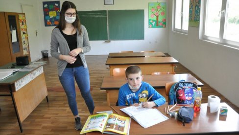 НА НАСТАВИ ЈЕДАН ЂАК: Све више празних основних школа у Семберији и на Мајевици НА НАСТАВИ ЈЕДАН ЂАК: Све више празних основних школа у Семберији и на Мајевици
