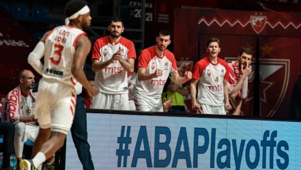 ЦРВЕНА ЗВЕЗДА ПОВЕЛА У ФИНАЛУ АБА ЛИГЕ: Добрић и Лојд пресудили Будућности, црвено-бели славили у неизвесној завршници ЦРВЕНА ЗВЕЗДА ПОВЕЛА У ФИНАЛУ АБА ЛИГЕ: Добрић и Лојд пресудили Будућности, црвено-бели славили у неизвесној завршници