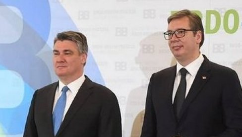 ВУЧИЋ ОДГОВОРИО МИЛАНОВИЋУ: Када дође сезона, послаћу му главицу купуса да види да је то једна права и врхунска политика ВУЧИЋ ОДГОВОРИО МИЛАНОВИЋУ: Када дође сезона, послаћу му главицу купуса да види да је то једна права и врхунска политика