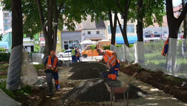 РАДОВИ У ПОНОМ ЈЕКУ: Реконструкција улица и тротоара у Свилајнцу РАДОВИ У ПОНОМ ЈЕКУ: Реконструкција улица и тротоара у Свилајнцу