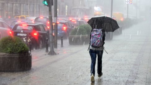 RHMZ IZDAO NOVO UPOZORENJE: Nevreme tokom popodneva u Srbiji, sledeći na udaru su ovi delovi zemlje (FOTO)