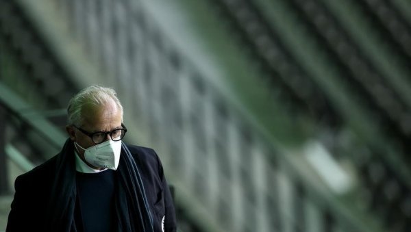 СКАНДАЛ У ФС НЕМАЧКЕ! Председник поднео оставку због наци-испада СКАНДАЛ У ФС НЕМАЧКЕ! Председник поднео оставку због наци-испада