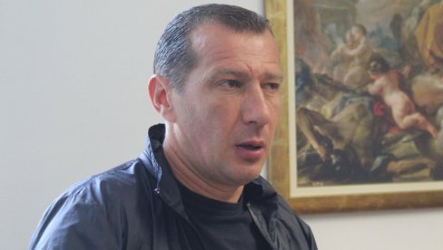OD POLICIJE DOBIO BATINE ZBOG PREKRŠAJA? Trebinjac tvrdi da je brutalno pretučen na Vaskrs jer se nije zaustavio OD POLICIJE DOBIO BATINE ZBOG PREKRŠAJA? Trebinjac tvrdi da je brutalno pretučen na Vaskrs jer se nije zaustavio
