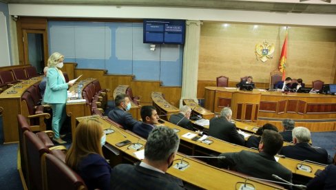 ЗА НЕНОШЕЊЕ МАСКЕ И ДО 30.000 ЕВРА: Посланици у скупштини Црне Горе расправљали о изменама закона о заштити становништва ЗА НЕНОШЕЊЕ МАСКЕ И ДО 30.000 ЕВРА: Посланици у скупштини Црне Горе расправљали о изменама закона о заштити становништва