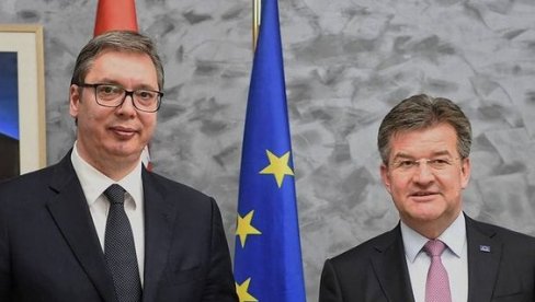 САСТАНАК У БРИСЕЛУ: Вучић разговарао са Лајчаком САСТАНАК У БРИСЕЛУ: Вучић разговарао са Лајчаком