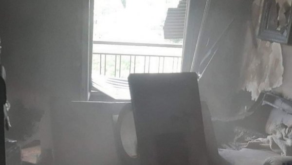 ПОЖАР У ПОДГОРИЦИ: Евакуисане две заробљене особе ПОЖАР У ПОДГОРИЦИ: Евакуисане две заробљене особе