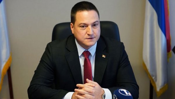ШТА ЧЕКА ЂАКЕ У СРБИЈИ: Министар просвете Бранко Ружић за недељне Вечерње новости открива детаље нове школске године ШТА ЧЕКА ЂАКЕ У СРБИЈИ: Министар просвете Бранко Ружић за недељне Вечерње новости открива детаље нове школске године
