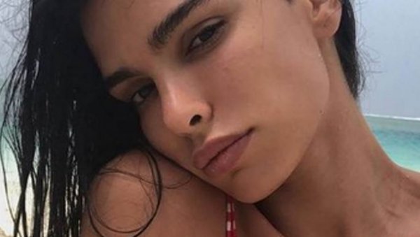 НАЈЗГОДНИЈА ЖЕНА СРПСКОГ ФУДБАЛА: Лепа Јована отворила сезону купаћих костима (ВИДЕО) НАЈЗГОДНИЈА ЖЕНА СРПСКОГ ФУДБАЛА: Лепа Јована отворила сезону купаћих костима (ВИДЕО)
