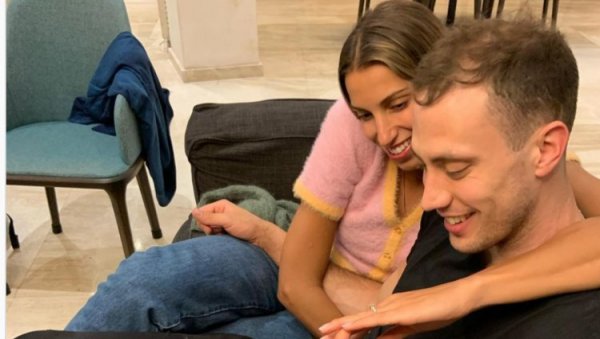 БАТА СТАВИО КАТАНАЦ НА БУГАРКУ: Жени се један од најбољих и најлепших српских одбојкаша БАТА СТАВИО КАТАНАЦ НА БУГАРКУ: Жени се један од најбољих и најлепших српских одбојкаша