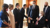 ВЕЛИЧАНСТВЕН ДОЧЕК У ВУЧИЋЕВУ ЧАСТ: Министар Мали објавио фотографије из Прага (ФОТО) ВЕЛИЧАНСТВЕН ДОЧЕК У ВУЧИЋЕВУ ЧАСТ: Министар Мали објавио фотографије из Прага (ФОТО)