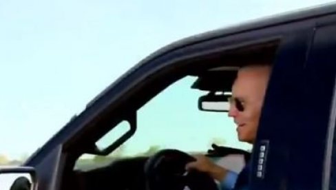 BAJDEN ODBIO DA ODGOVORI NA PITANJE O IZRAELU: Samo ako ne stanete ispred auta kada dam gas (VIDEO) BAJDEN ODBIO DA ODGOVORI NA PITANJE O IZRAELU: Samo ako ne stanete ispred auta kada dam gas (VIDEO)
