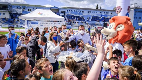 SOKOBANJA I SURDULICA U RITMU IGARA: Nastavljen karavan Sportskih igara mladih (FOTO) SOKOBANJA I SURDULICA U RITMU IGARA: Nastavljen karavan Sportskih igara mladih (FOTO)