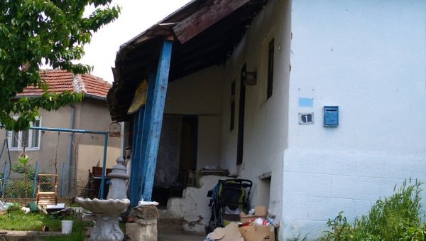 НОВИ ДЕТАЉИ ТРАГЕДИЈЕ У ЛЕБАНУ: Девојчица пронађена са хематомом на глави, отац ухапшен НОВИ ДЕТАЉИ ТРАГЕДИЈЕ У ЛЕБАНУ: Девојчица пронађена са хематомом на глави, отац ухапшен