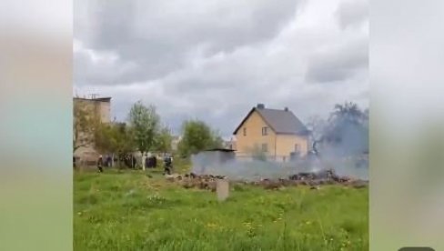 ТРАГЕДИЈА У БЕЛОРУСИЈИ: Војни авион пао на кућу - погинуле две особе ТРАГЕДИЈА У БЕЛОРУСИЈИ: Војни авион пао на кућу - погинуле две особе
