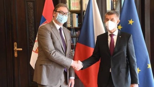 ДРУГИ ДАН ПОСЕТЕ ПРАГУ: Председник се захвалио премијеру Бабишу на гостопримству ДРУГИ ДАН ПОСЕТЕ ПРАГУ: Председник се захвалио премијеру Бабишу на гостопримству