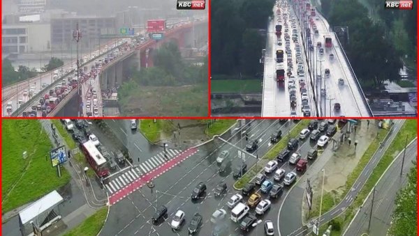 КОЛАПС У БЕОГРАДУ: Невреме проузроковало гужве, ево где је највећи застој (ФОТО) КОЛАПС У БЕОГРАДУ: Невреме проузроковало гужве, ево где је највећи застој (ФОТО)