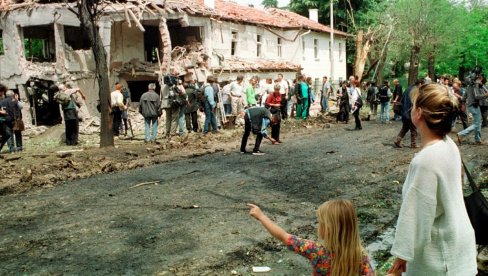 I BEBE META NATO: Pre 25 godina bombardovan KBC Dragiša Mišović ubijeno desetoro ljudi I BEBE META NATO: Pre 25 godina bombardovan KBC Dragiša Mišović ubijeno desetoro ljudi