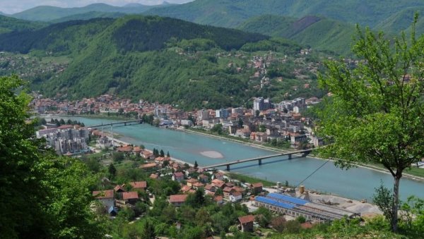 НОВО ГОРАЖДЕ ПОЛА ГОДИНЕ БЕЗ СКУПШТИНЕ: Постизборне комбинаторике закочиле формирање органа управљања на локалу у Српској НОВО ГОРАЖДЕ ПОЛА ГОДИНЕ БЕЗ СКУПШТИНЕ: Постизборне комбинаторике закочиле формирање органа управљања на локалу у Српској