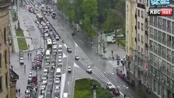 КОЛАПС У ЦЕНТРУ БЕОГРАДА: У овим улицама су највеће гужве - Ако можете, заобиђите их! КОЛАПС У ЦЕНТРУ БЕОГРАДА: У овим улицама су највеће гужве - Ако можете, заобиђите их!