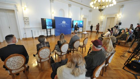 ВУЧЕВИЋ УРУЧИО КЉУЧЕВЕ СОЦИЈАЛНИХ СТАНОВА: Повољна цена квадрата и отплата на 240 рата ВУЧЕВИЋ УРУЧИО КЉУЧЕВЕ СОЦИЈАЛНИХ СТАНОВА: Повољна цена квадрата и отплата на 240 рата
