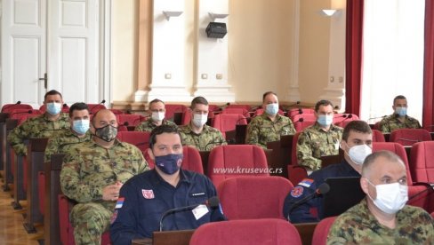 TAKTIČKI KURS ZA OFICIRE VOJSKE SRBIJE: Dvonedeljna obuka civilno-vojne saradnje počela danas u Kruševcu TAKTIČKI KURS ZA OFICIRE VOJSKE SRBIJE: Dvonedeljna obuka civilno-vojne saradnje počela danas u Kruševcu