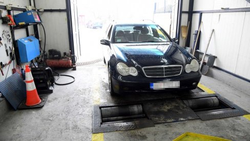 LOŠE VESTI ZA VOZAČE: Nema odlaganja merenja gasova, da li je 100.000 vozača u problemu? LOŠE VESTI ZA VOZAČE: Nema odlaganja merenja gasova, da li je 100.000 vozača u problemu?