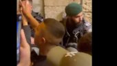 ПОНОВО КРЕНУО ХАОС: Неколико сати после почетка примирја, нов сукоб у Јерусалиму (ВИДЕО) ПОНОВО КРЕНУО ХАОС: Неколико сати после почетка примирја, нов сукоб у Јерусалиму (ВИДЕО)