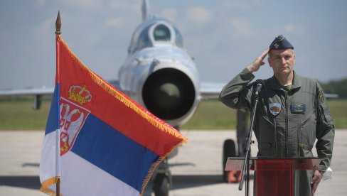 СРПСКИ МиГ-21 ОТИШАО У ИСТОРИЈУ: Легендарни борбени авион завршио свој радни век, ветеран оставио неизбрисив траг на нашем небу СРПСКИ МиГ-21 ОТИШАО У ИСТОРИЈУ: Легендарни борбени авион завршио свој радни век, ветеран оставио неизбрисив траг на нашем небу