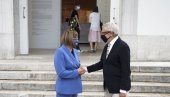 У ГОСТЕ ДОШАО И ЋИКУТО: Министарка Маја Гојковић отворила павиљон Србије на бијеналу у Венецији