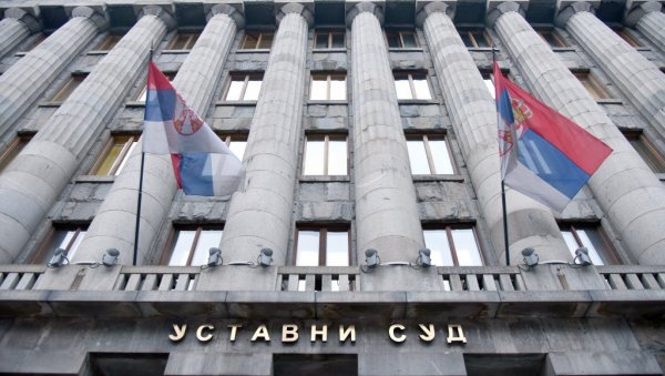 ЗАКАСНИЛИ ЗА ЖАЛБУ: Уставни суд одбио представке представника Демократске странке о верификацији мандата ЗАКАСНИЛИ ЗА ЖАЛБУ: Уставни суд одбио представке представника Демократске странке о верификацији мандата