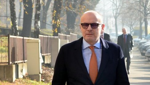 ТУЖИЛАШТВО ТРАЖИ 15 ГОДИНА РОБИЈЕ: Окончано суђење Здравковићу за покушај убиства Милана Бека 2014. ТУЖИЛАШТВО ТРАЖИ 15 ГОДИНА РОБИЈЕ: Окончано суђење Здравковићу за покушај убиства Милана Бека 2014.