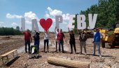 БРАНЕ РЕВУ, НЕЋЕ ДЕПОНИЈУ: Протест грађана у Крњачи трајао цео викенд БРАНЕ РЕВУ, НЕЋЕ ДЕПОНИЈУ: Протест грађана у Крњачи трајао цео викенд