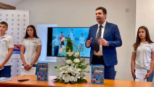 ОМАЖ ЂЕНАДИЋУ: Промоција књиге 70 година кајака у Шапцу ОМАЖ ЂЕНАДИЋУ: Промоција књиге 70 година кајака у Шапцу