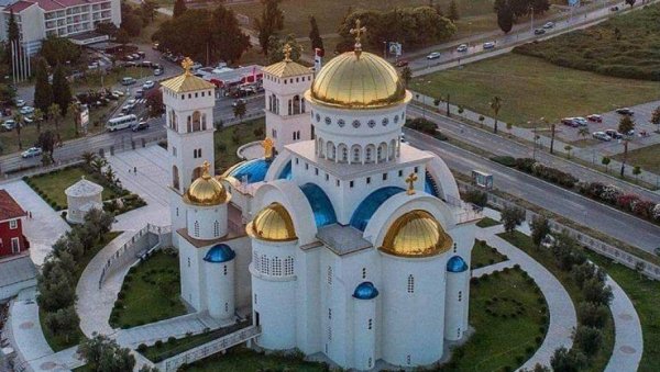 СКАНДАЛ У БАРУ: Обијен Саборни храм Светог Јована Владимира СКАНДАЛ У БАРУ: Обијен Саборни храм Светог Јована Владимира