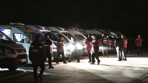 JEZIVE SCENE IZ KINE: Spasioci sakupljaju mrtve, među stradalima i trostruki šampion JEZIVE SCENE IZ KINE: Spasioci sakupljaju mrtve, među stradalima i trostruki šampion