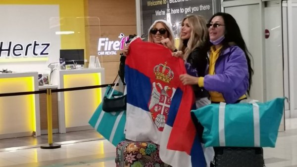 ХУРРИЦАНЕ СЕ ВРАТИЛЕ У БЕОГРАД: Прве слике са аеродрома - Ураганке викале Србија, Србија (ФОТО, ВИДЕО) ХУРРИЦАНЕ СЕ ВРАТИЛЕ У БЕОГРАД: Прве слике са аеродрома - Ураганке викале Србија, Србија (ФОТО, ВИДЕО)