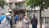 ПРОТЕСТ МЕШТАНА РАКОВИЦА СЕЛА: Не пристају на понуђене цене за расељавање ПРОТЕСТ МЕШТАНА РАКОВИЦА СЕЛА: Не пристају на понуђене цене за расељавање
