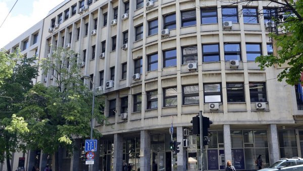 БИЋЕ ОБЕЗБЕЂЕНЕ ЦИСТЕРНЕ СА ПИЈАЋОМ ВОДОМ: Део Старог града и Врачара у понедељак без воде БИЋЕ ОБЕЗБЕЂЕНЕ ЦИСТЕРНЕ СА ПИЈАЋОМ ВОДОМ: Део Старог града и Врачара у понедељак без воде