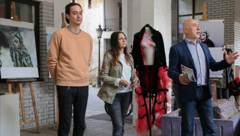 Т ГАЛЕРИЈА ДОМ САВРЕМЕНЕ УМЕТНОСТИ: Суботица добила нови галеријски простор Т ГАЛЕРИЈА ДОМ САВРЕМЕНЕ УМЕТНОСТИ: Суботица добила нови галеријски простор