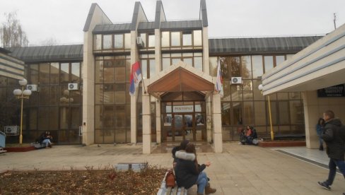ИСТОРИЧАРИ О ДРУГОМ СВЕТСКОМ РАТУ: Научни скуп на Универзитету у Крагујевцу ИСТОРИЧАРИ О ДРУГОМ СВЕТСКОМ РАТУ: Научни скуп на Универзитету у Крагујевцу