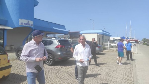 ТРАЖЕ УКИДАЊЕ НАПЛАТЕ ВЕЗА: Власници туристичких бродова тврде да нису могли да раде због короне ТРАЖЕ УКИДАЊЕ НАПЛАТЕ ВЕЗА: Власници туристичких бродова тврде да нису могли да раде због короне