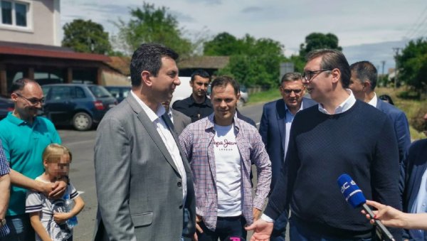 ЕКСПРЕСНО 20 КИЛОМЕТАРА ПУТА: Градоначелник Шапца о подршци државе и председника Вучића ЕКСПРЕСНО 20 КИЛОМЕТАРА ПУТА: Градоначелник Шапца о подршци државе и председника Вучића