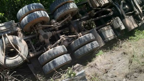ТРАГЕДИЈА НА ПУТУ ПРЕМА ЗЛАТИБОРУ: Тешка саобраћајна несрећа, погинуо мотоциклиста ТРАГЕДИЈА НА ПУТУ ПРЕМА ЗЛАТИБОРУ: Тешка саобраћајна несрећа, погинуо мотоциклиста