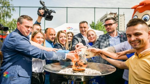 PRAZNIK IGARA OSMI PUT NOVOM PAZARU: Sportske igre mladih održane i u Kuršumliji i Valjevu PRAZNIK IGARA OSMI PUT NOVOM PAZARU: Sportske igre mladih održane i u Kuršumliji i Valjevu