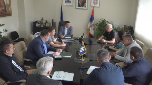 ВИОЛИНЕ СВИРАЈУ ПОСЛЕ ТРУБАЧА: Организационии одмор одлучио да се сабор у Прањанима одржава од 19. до 21. августа ВИОЛИНЕ СВИРАЈУ ПОСЛЕ ТРУБАЧА: Организационии одмор одлучио да се сабор у Прањанима одржава од 19. до 21. августа